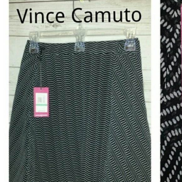 Vince Camuto Skirt NWT Black and White Dots size large - Picture 2 of 6